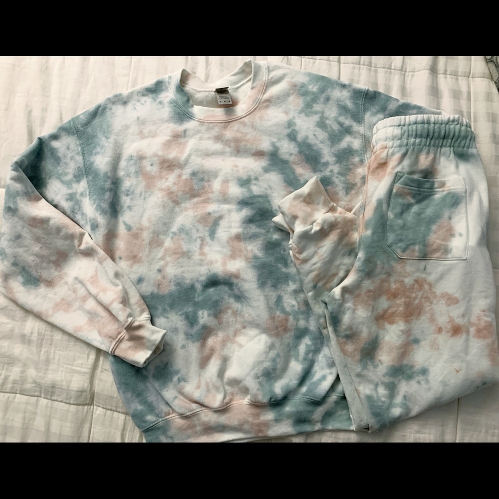 Camo Tie Dye Sweatshirt and Joggers Set